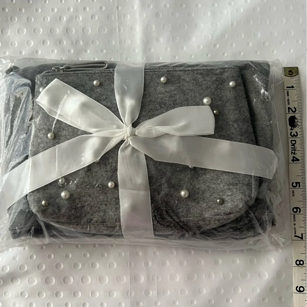 Women's Cosmetic Bag & Scarf Set, Heather Gray, Embellished and Prepackaged Wrap